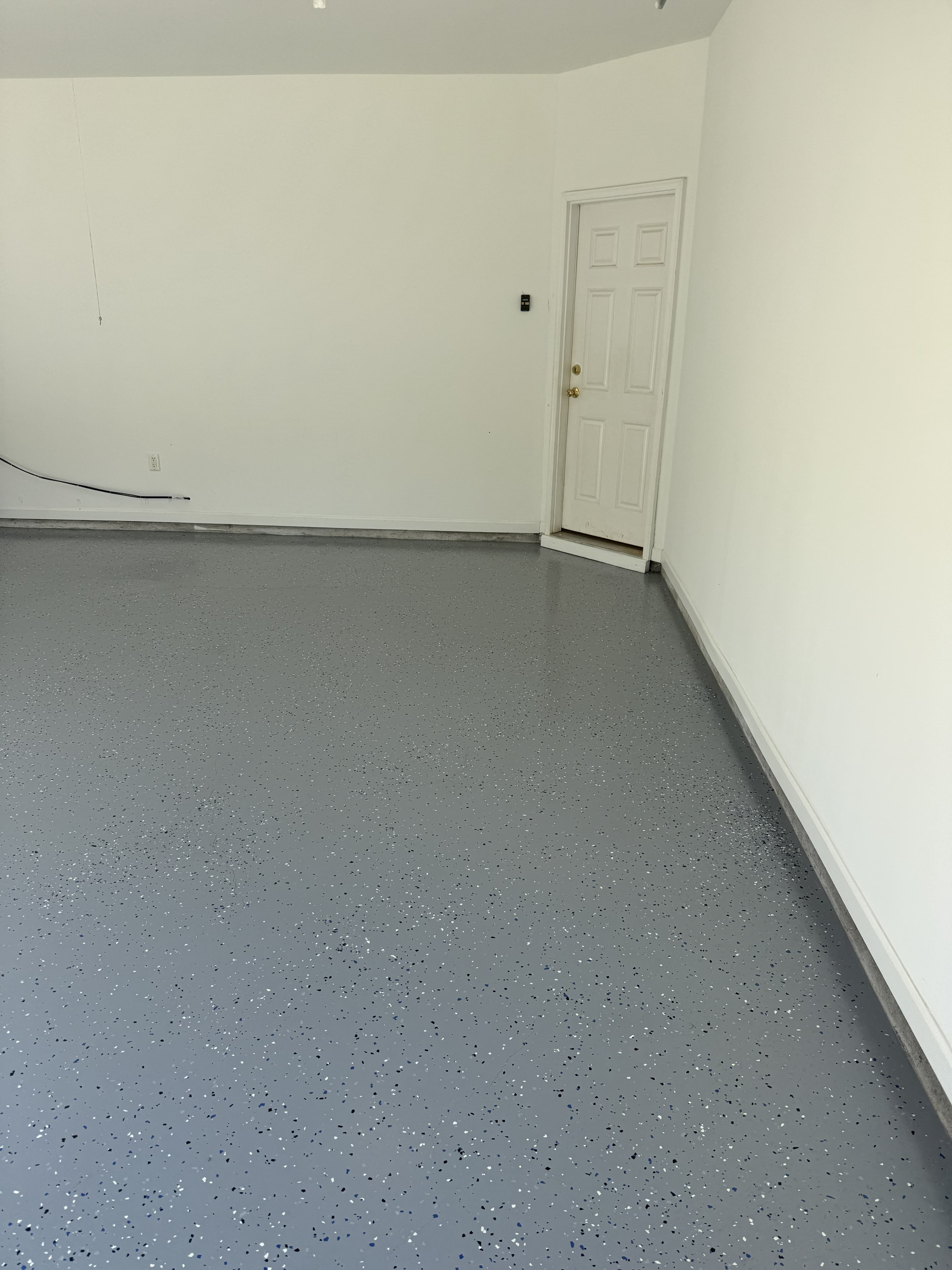 Garage Floor Epoxy Coating – Image 1