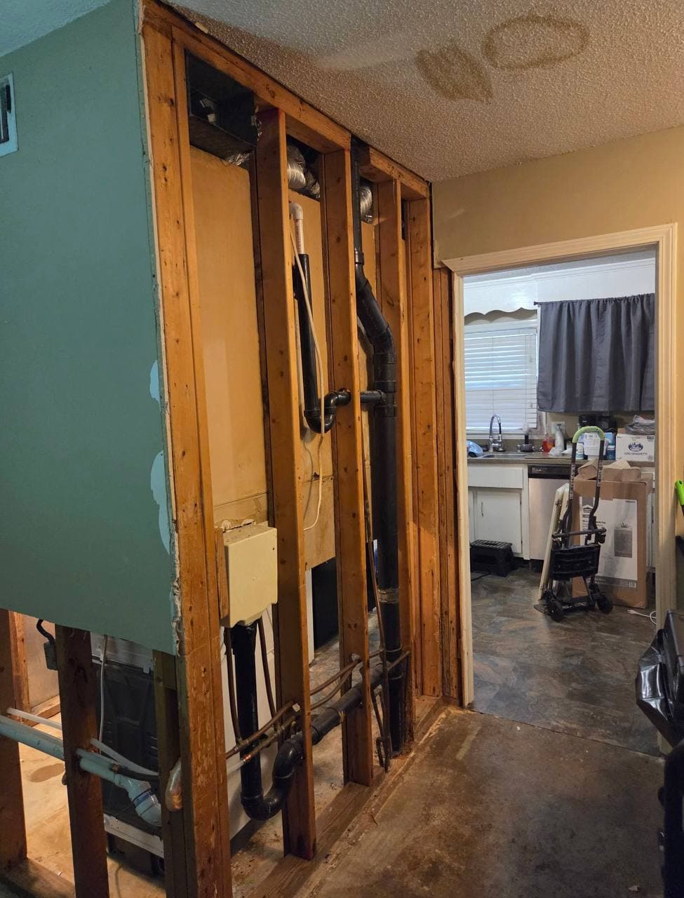 Full Bathroom Restoration After Leak – Image 3