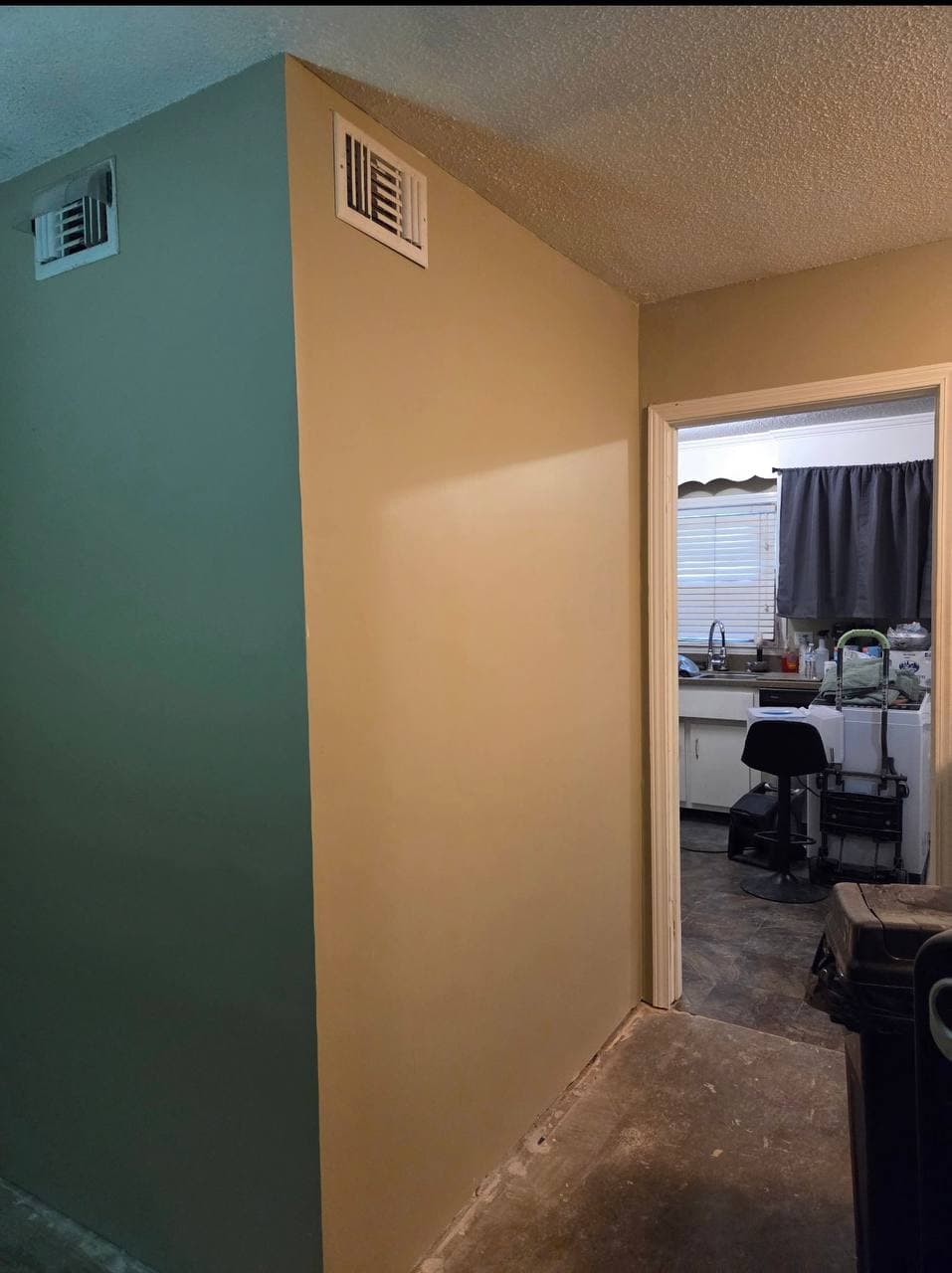 Full Bathroom Restoration After Leak – Image 4